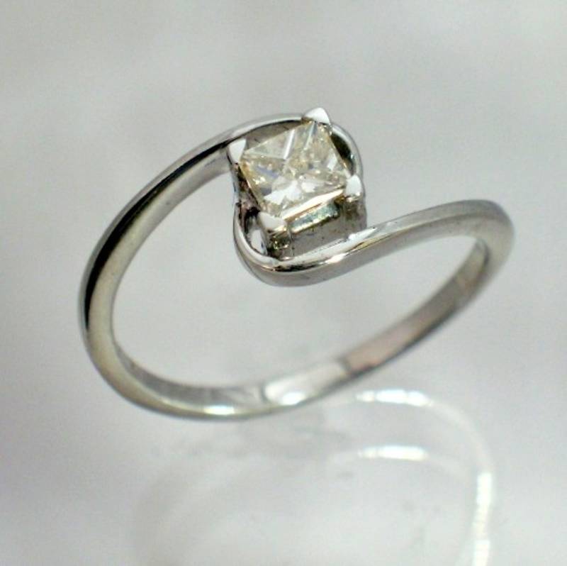 Buy 925 sterling silver rhodium plated ring Online